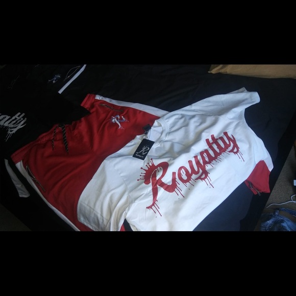 Clothes - Picture 3 of 6